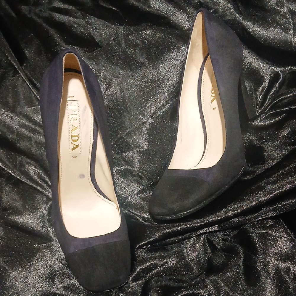 Prada Black Stiletto Heels Sleek Design